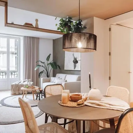 Apartment Kele - 1 Bedroom And Swimming Pool In Passeig De Gracia